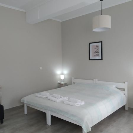 Trousas Apartments Róda Eksteriør bilde
