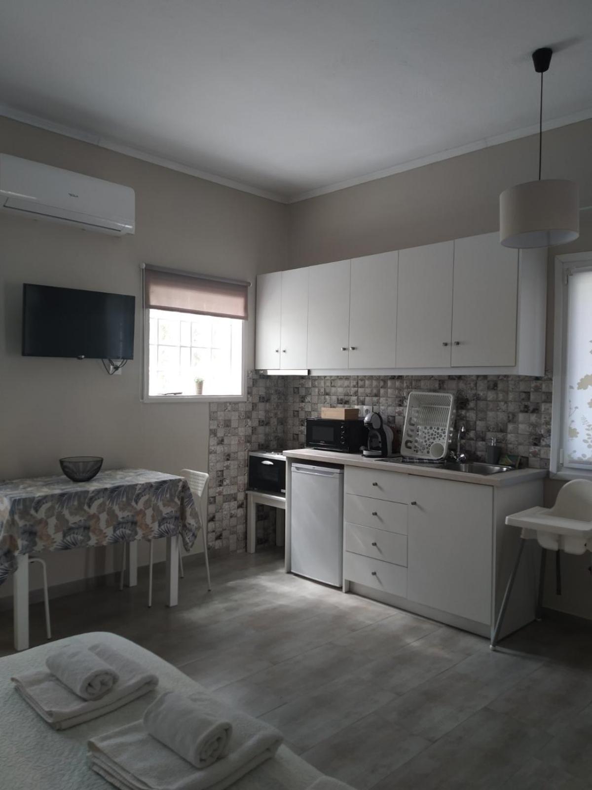 Trousas Apartments Róda Eksteriør bilde