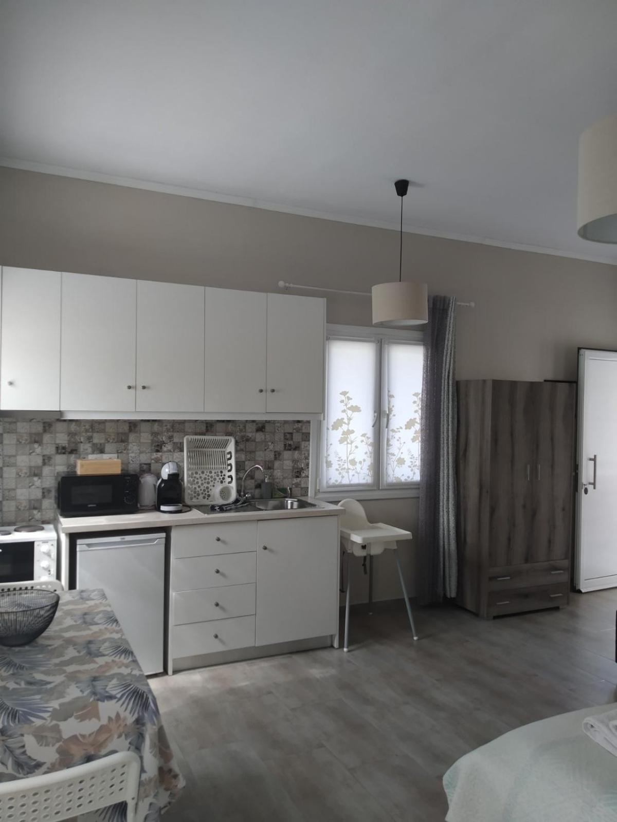 Trousas Apartments Róda Eksteriør bilde