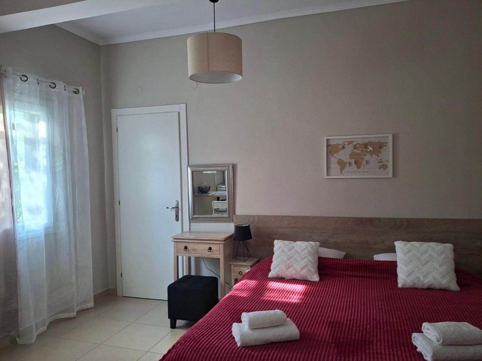 Trousas Apartments Róda Eksteriør bilde